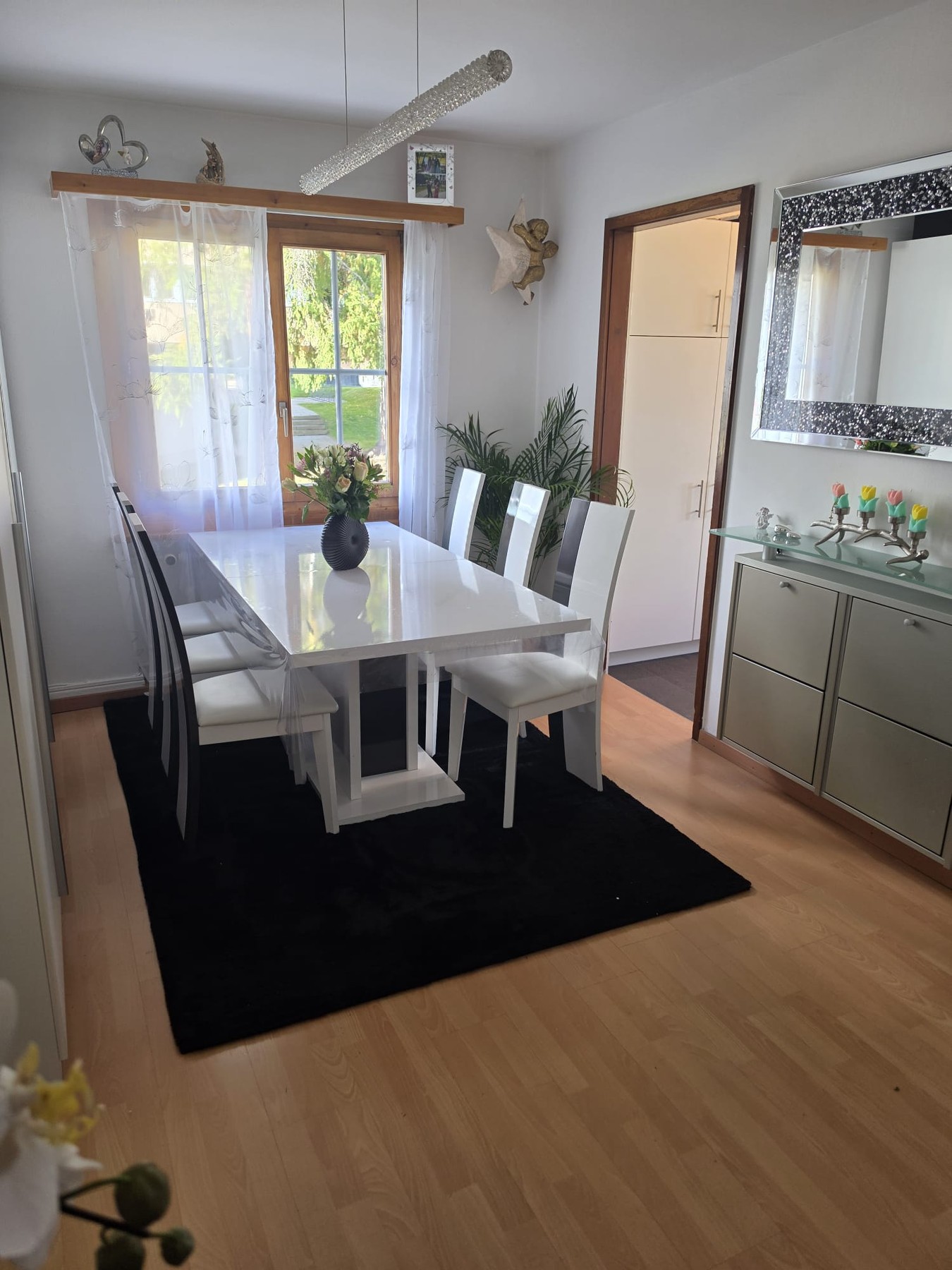 D182 – 3-Bedroom Apartment Reginaweg 5