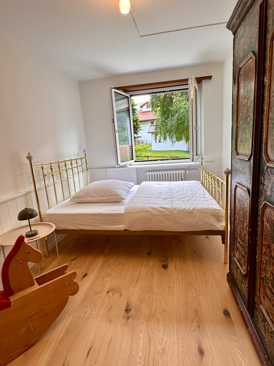 K10 - Charming Holiday Apartment in Klosters